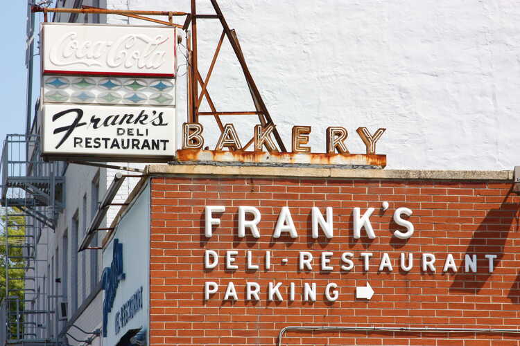 Franks Deli & Restaurant