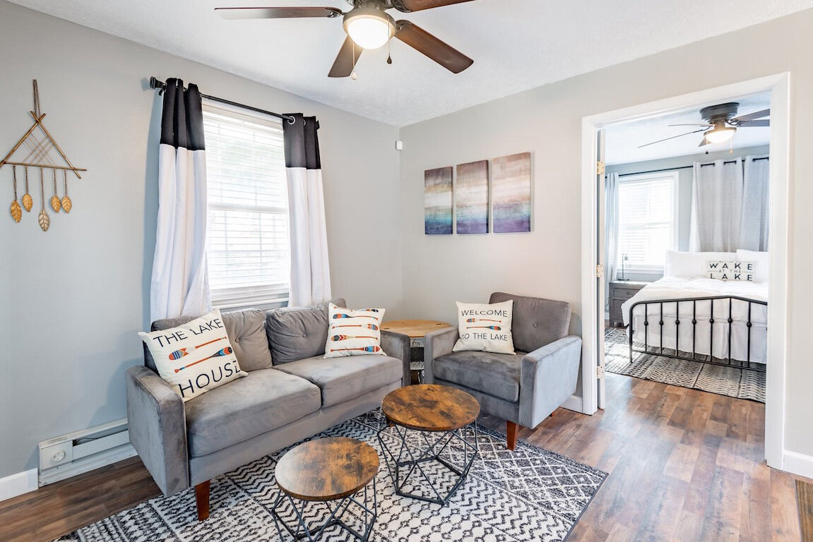 airbnb lake house missouri