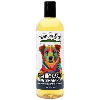 Best natural dog shampoo with olive oil: VERMONT SOAP Organics Pet Shampoo