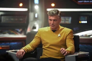 star trek strange new worlds captain pike