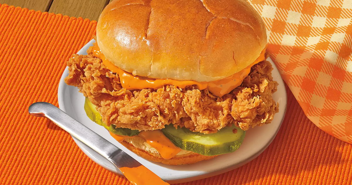 Taste Test: I Tried Popeyes' Fried Chicken for the First Time