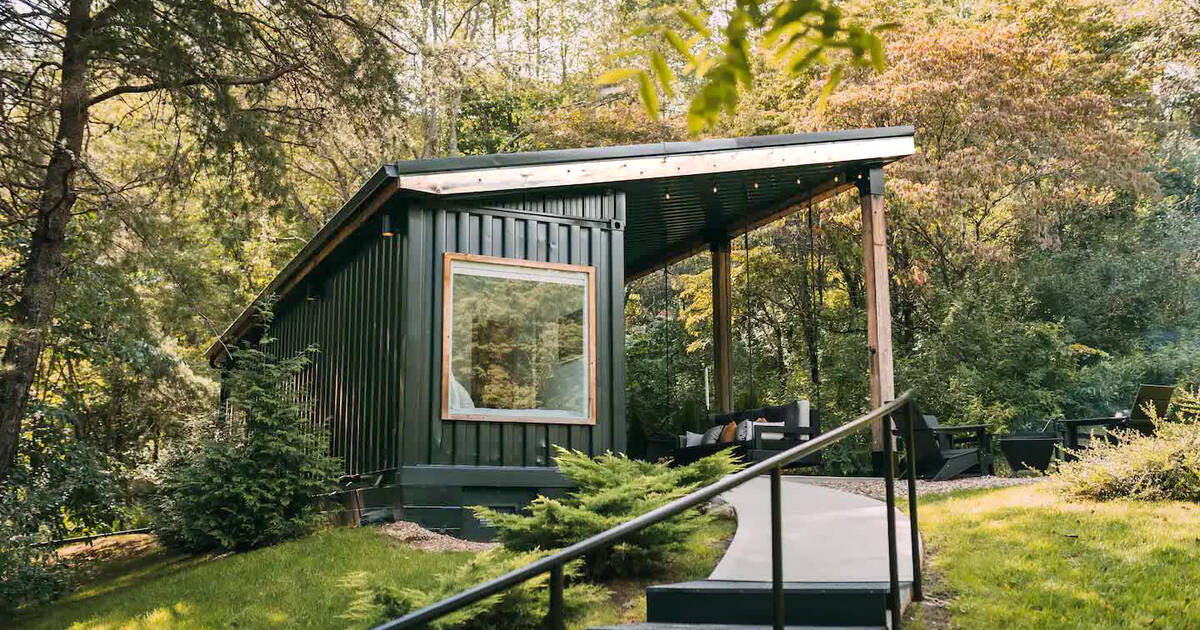 23 Charming Tiny Homes You Can Rent on Airbnb