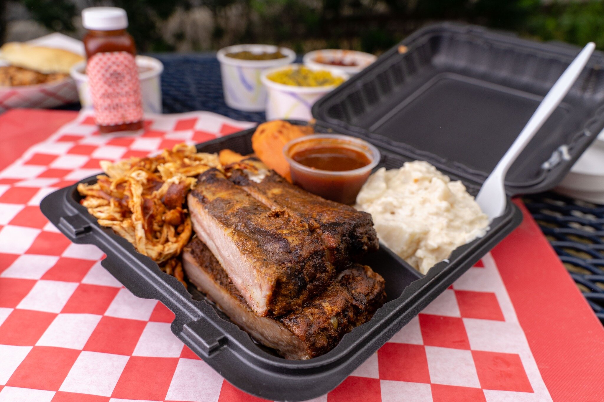 Larry J’s BBQ Cafe