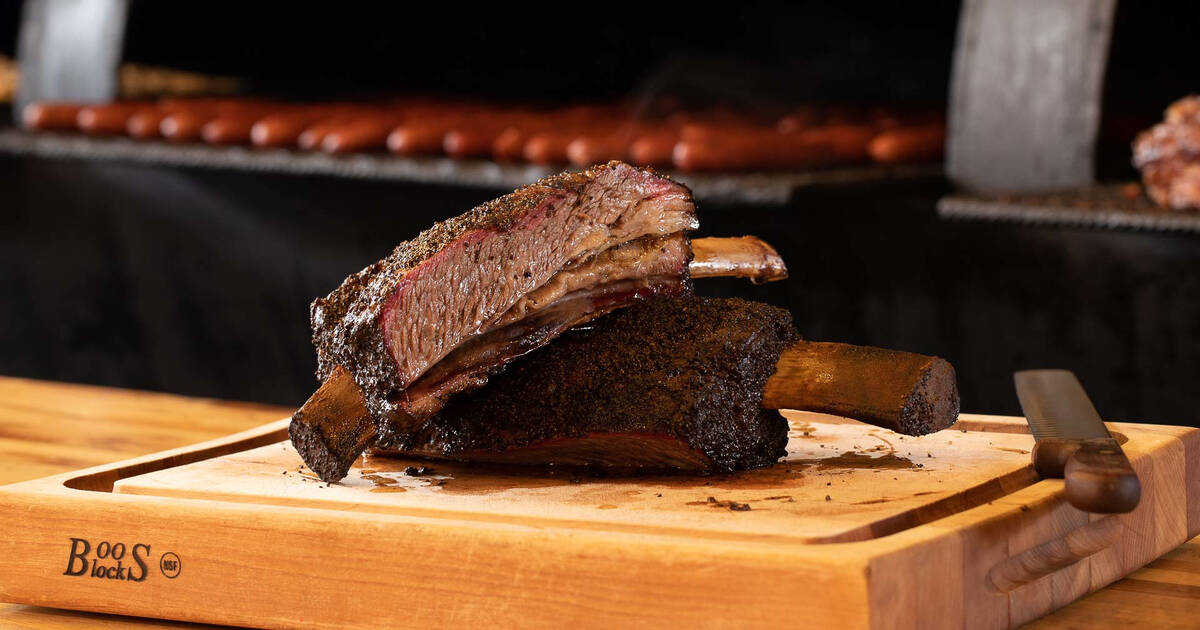 How to Smoke Meat: Guide to Cooking With a Smoker - Thrillist