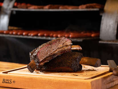 How to Smoke Meat: Guide to Cooking With a Smoker - Thrillist