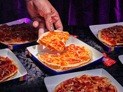 Taco Bell Mexican Pizza Deals: How to Get It for Free & Cheap ...