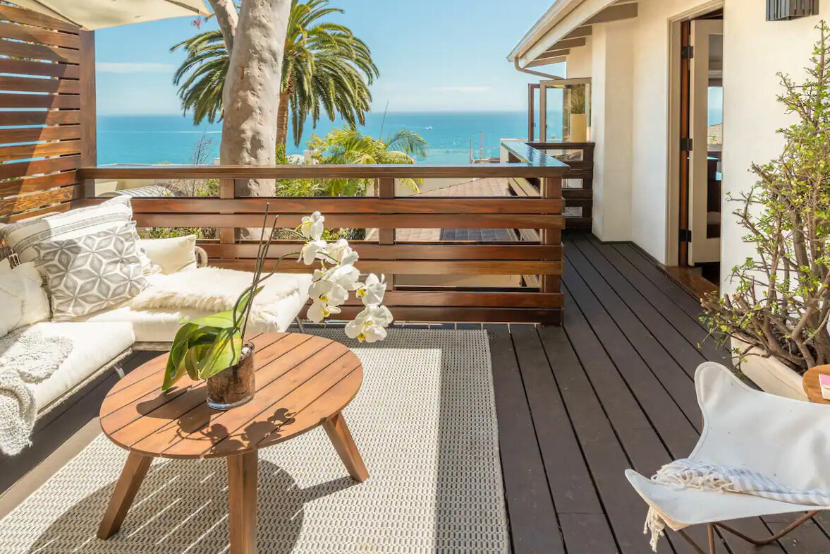 Los Angeles guesthouse with ocean views