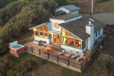 Clifftop villa on the Mendocino coastline