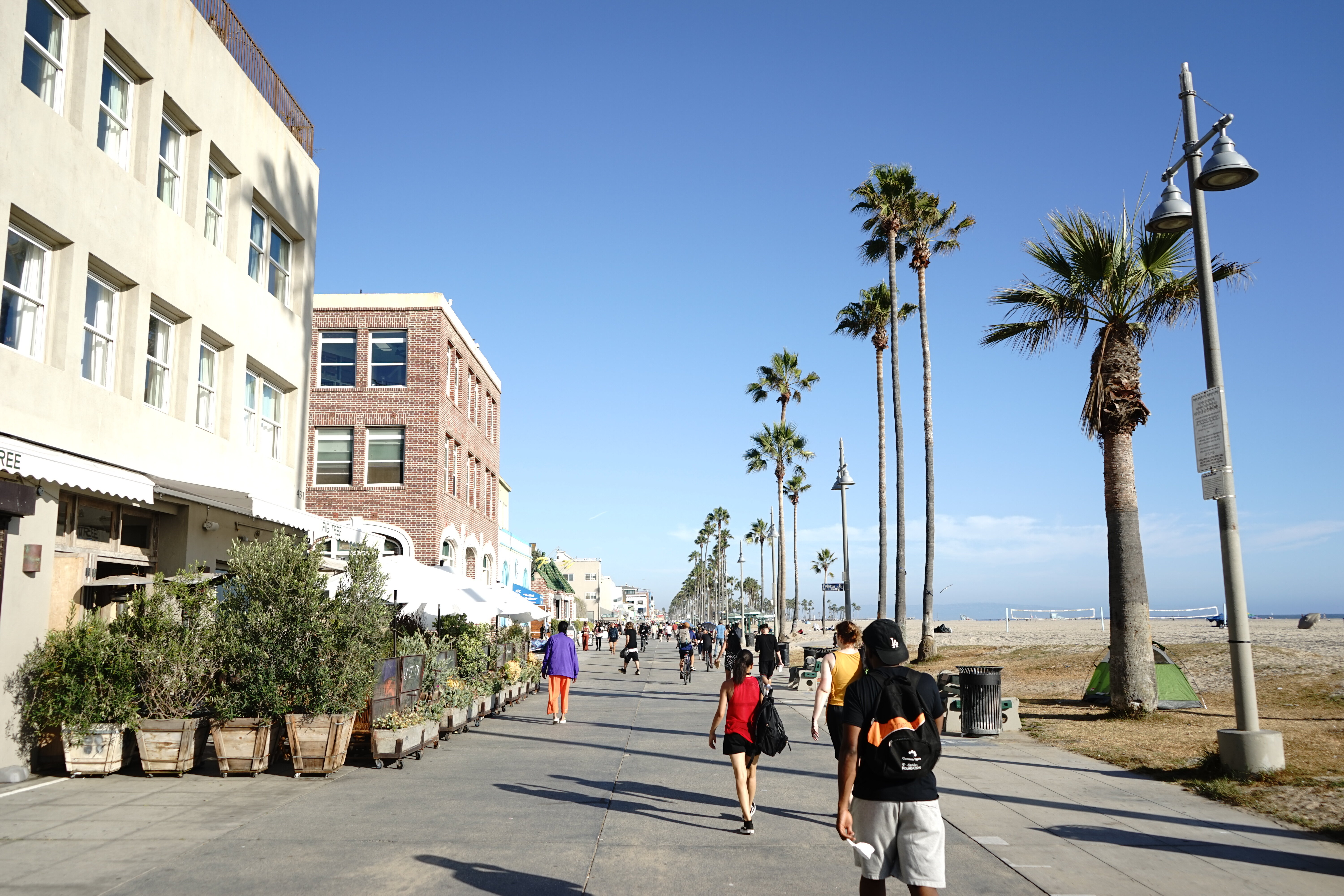 Everything You Need to See and Do on the Venice Boardwalk - Thrillist