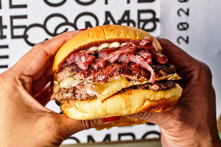 Shaun White Finds A Flying Tomato Burger In Korea