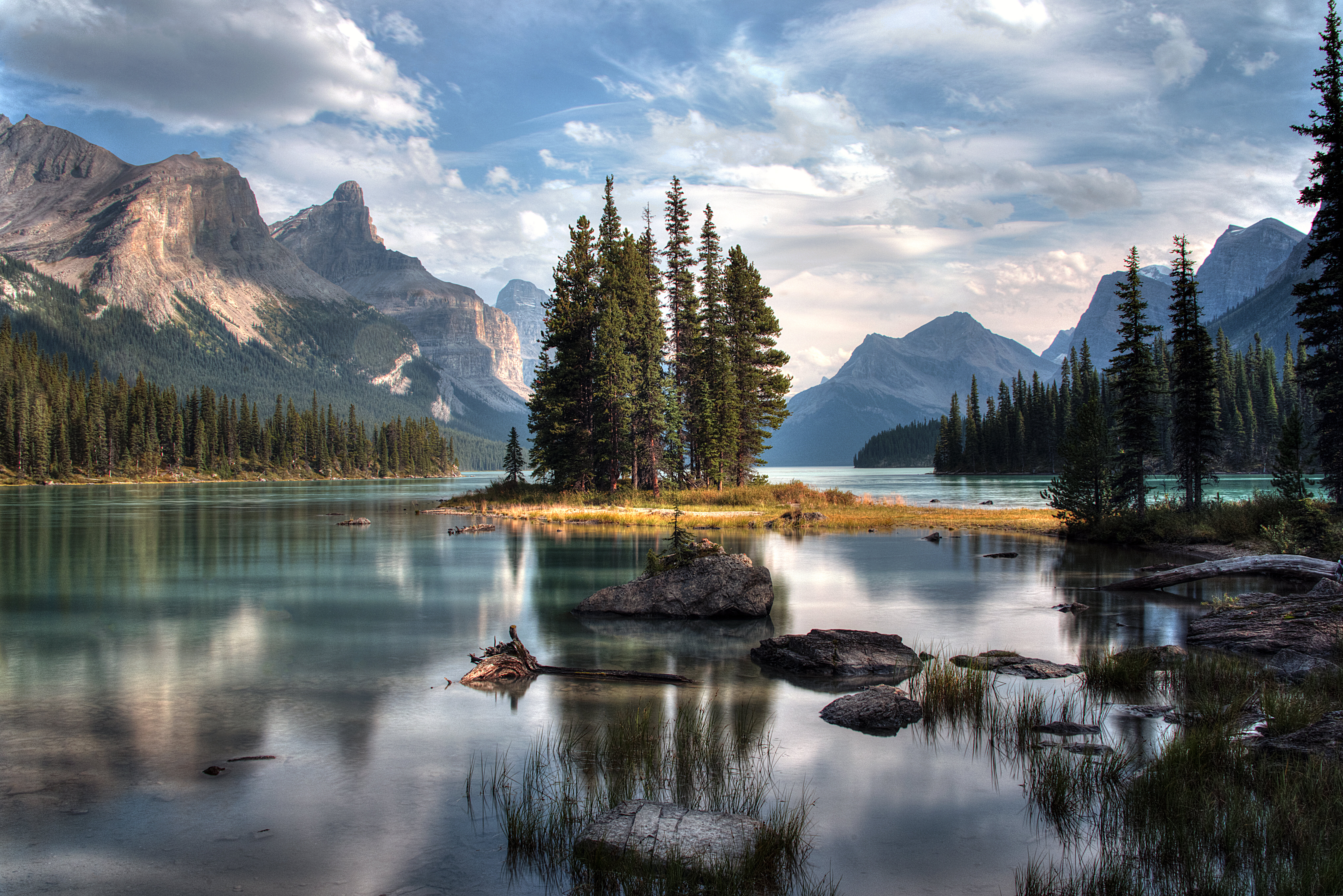 The 8 Best National Parks in Canada