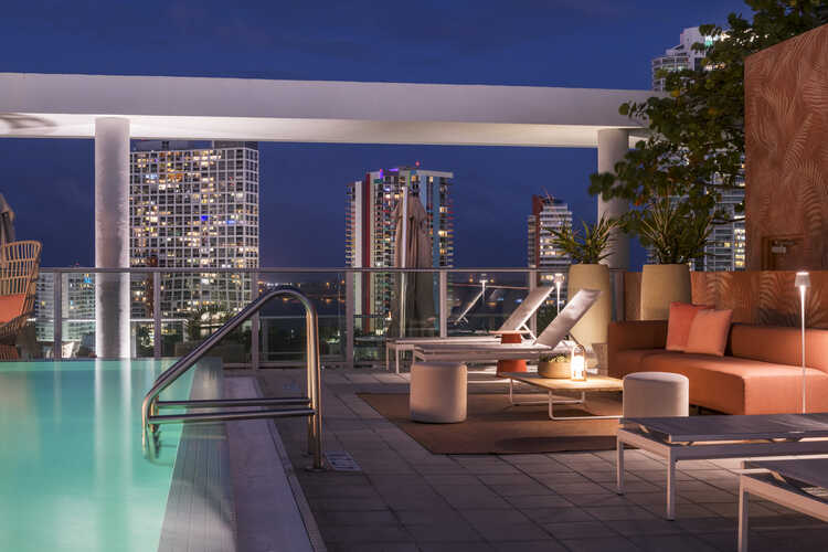 Novotel Miami Brickell Rooftop Pool