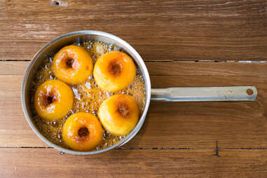 Dessert with baked peaches