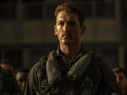 top gun maverick, miles teller sweaty