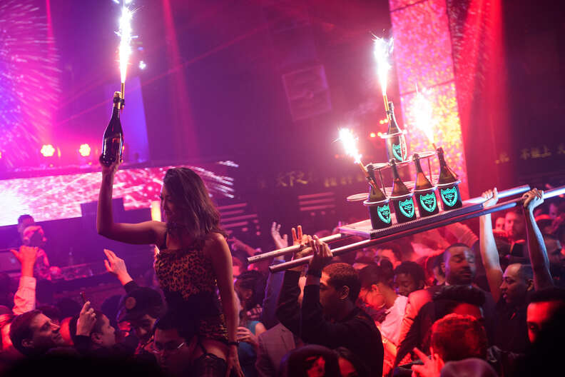 6 Las Vegas Clubs To Party At By Night
