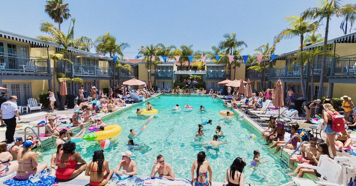 Best Poolside Bars in San Diego to Grab a Drink at - Thrillist