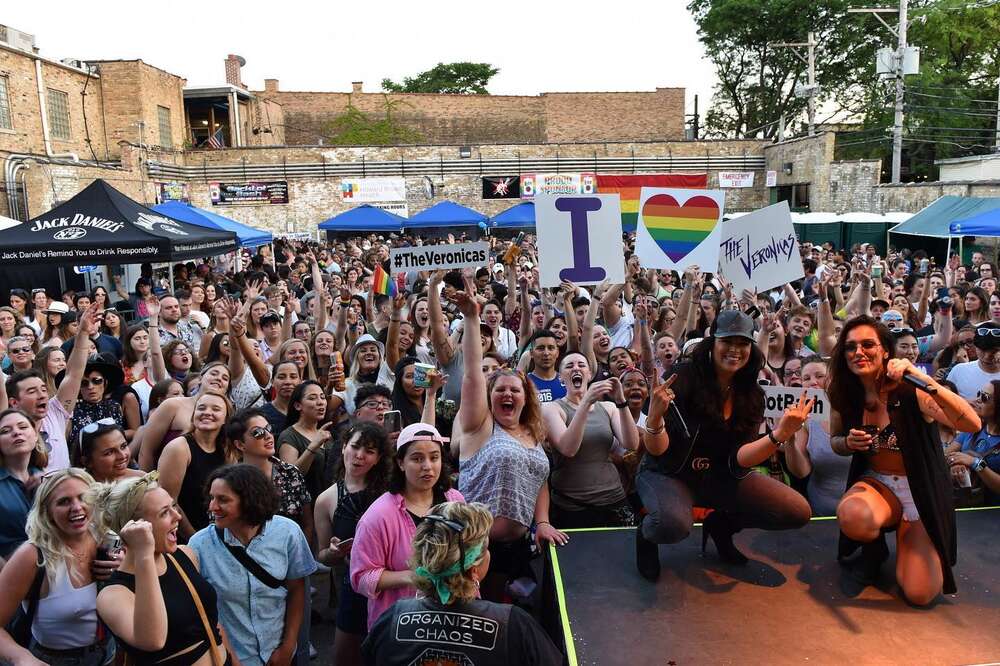 How To Celebrate Pride In Chicago In 22 Festivals Parties And More Thrillist