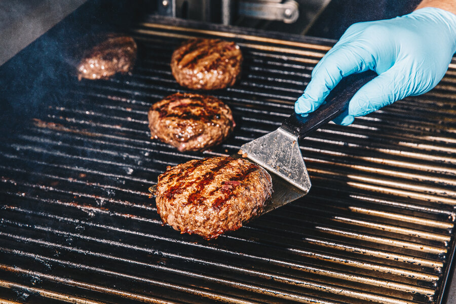 Can You Grill A Great Burger On A Gas Grill? Yes! 