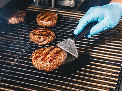 burgers on grill 