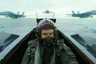 tom cruise in top gun maverick