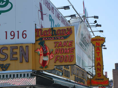 Nathan's Famous exterior