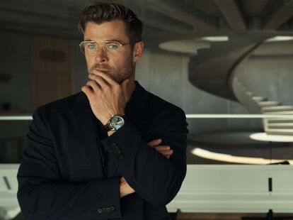 spiderhead chris hemsworth