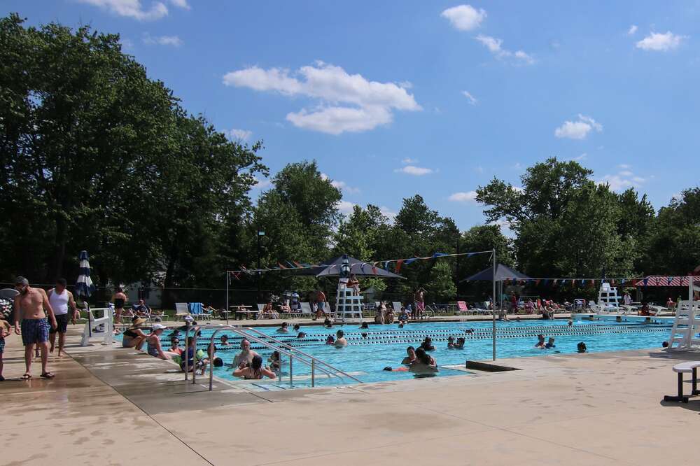A guide to keeping cool in Philly pools - WHYY