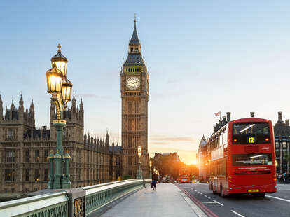 Big Ben and traffic on Westminster Bridge