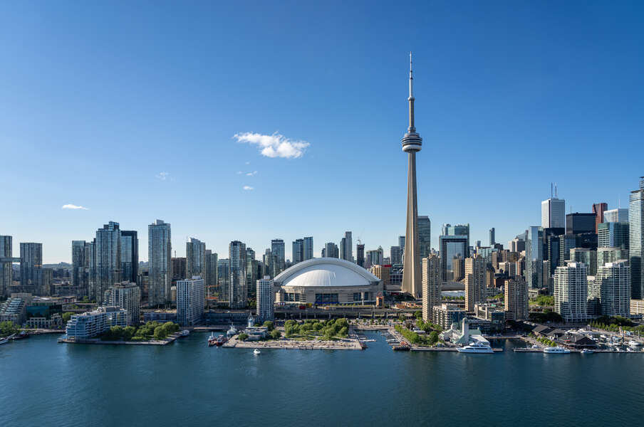 amtrak-relaunches-maple-leaf-train-service-from-toronto-to-new-york