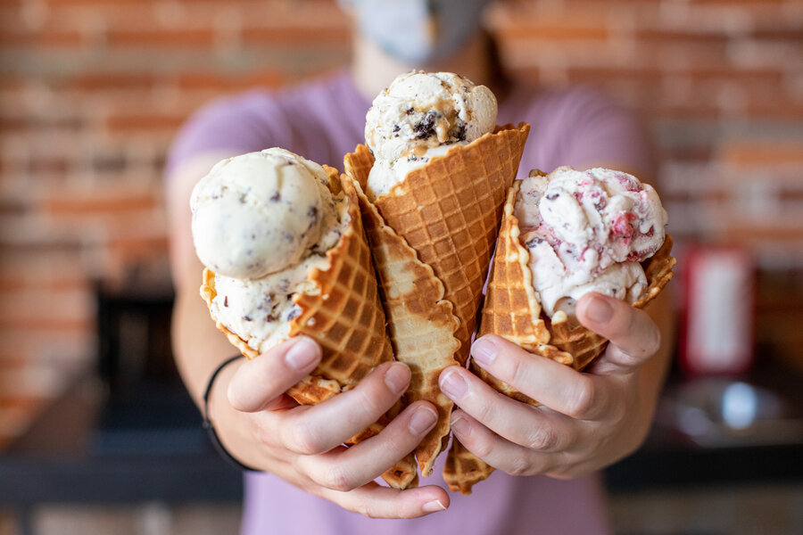 Summer 23'  Waffle cone, brown sugar, vanilla coconut soy wax