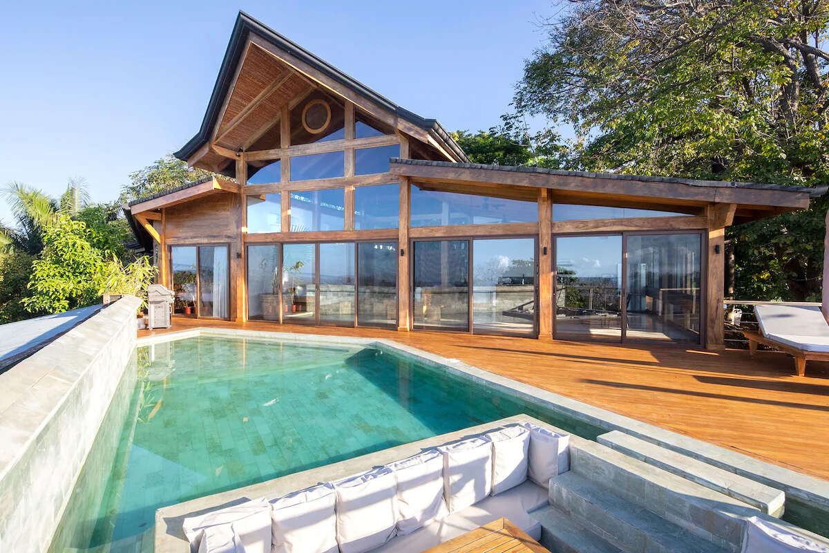 costa rica airbnbs