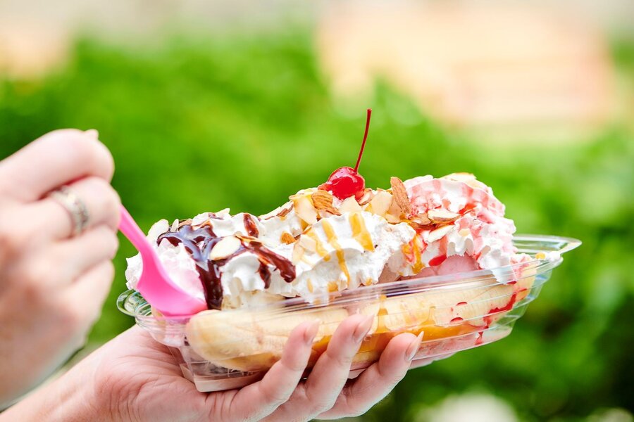 Fantastic ice cream shop design frozen yogurt counter for sale