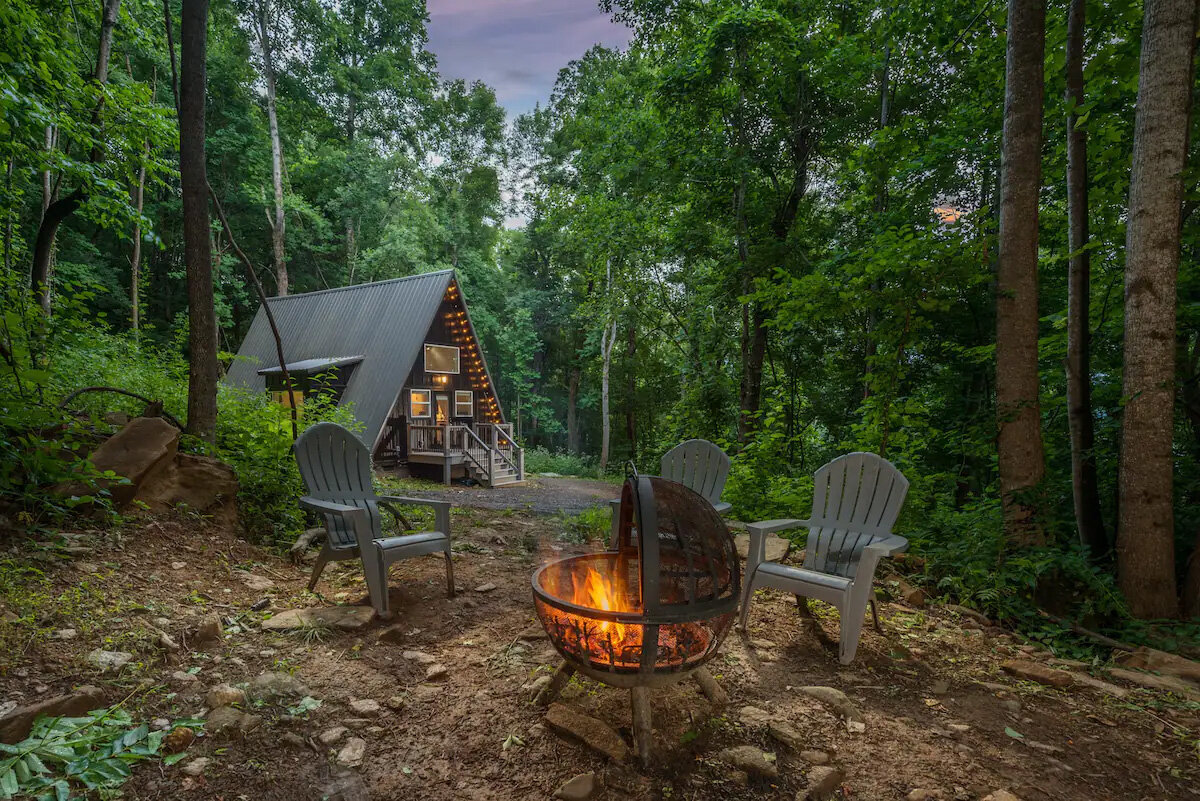 10 Dreamy Airbnbs Across the Country That Welcome Furry Friends