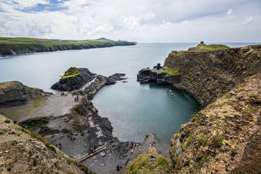 cliff jumping