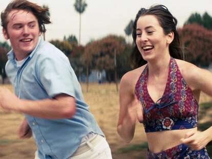 alana haim in licorice pizza