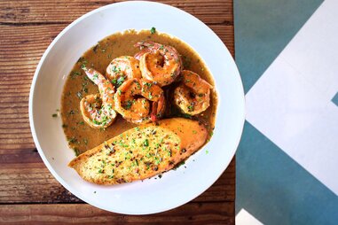 Gatlin’s Fins & Feathers