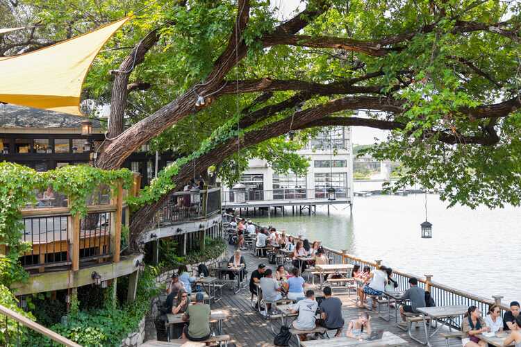 Best Waterfront Dining In Austin