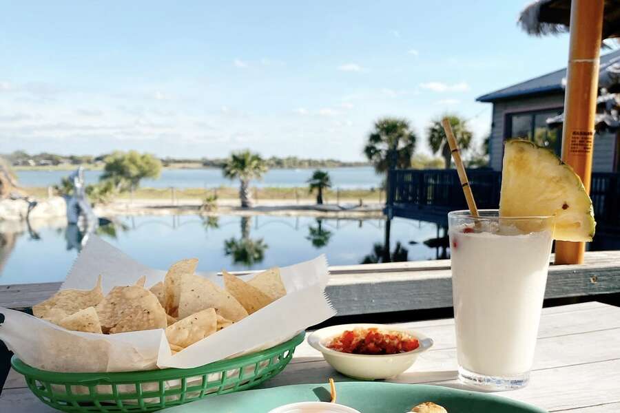 Best Waterfront Dining in Dallas Outdoor Restaurants & Bars for Summer