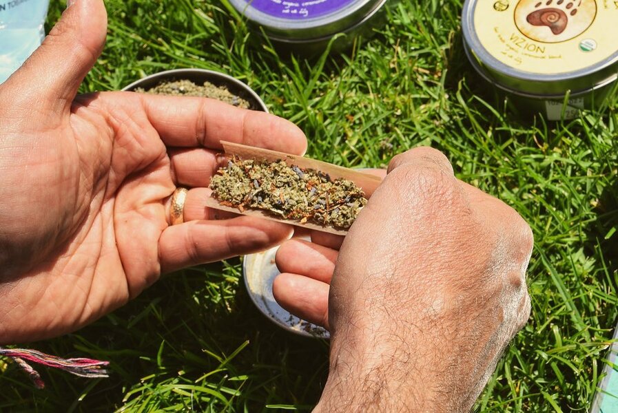 10 Best Smokable Herbs to Roll With Cannabis - Old Pal