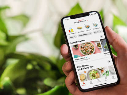 Feast with Friends: Group Orders, Now on Mobile, by DoorDash, DoorDash