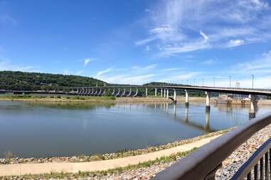 Big Dam Bridge