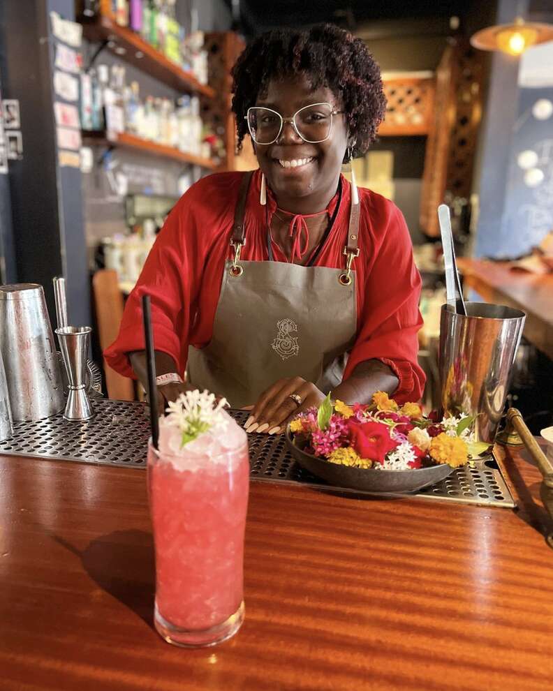 Lauren Paylor serving Seedlip drinks at The Will & The Way
