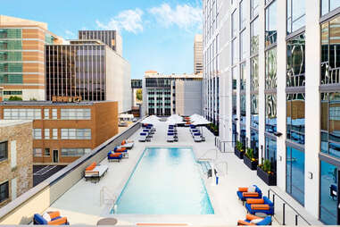 Le Meridien St. Louis pool