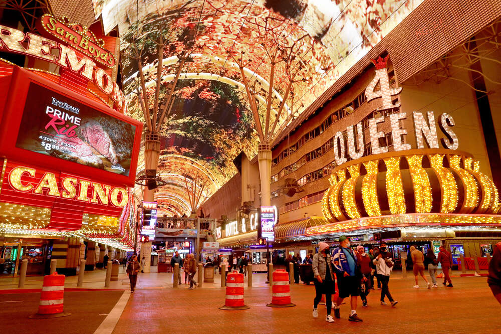 New Year's Eve 2012 at Las Vegas' Fremont Street Experience - Rok