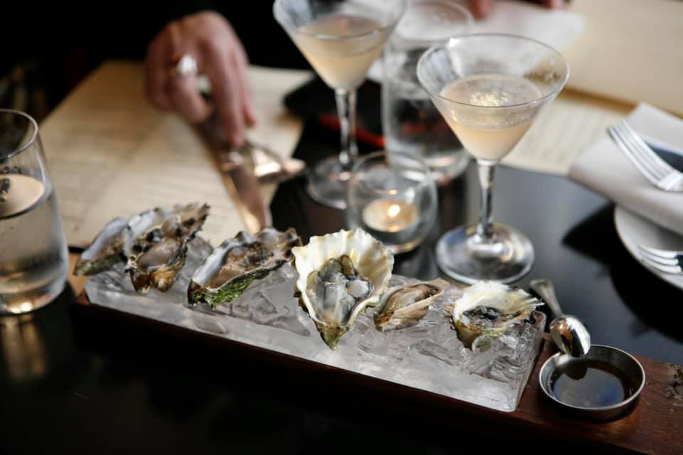 Frank’s Oyster House & Champagne Parlor