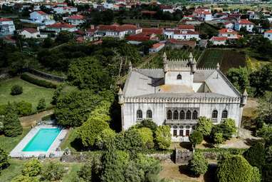 Santa Marta de Portuzelo Castle