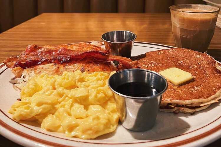 Clark Street Diner