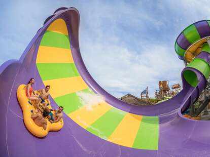 Best Water Parks In the US That Are Fun for Everyone - Thrillist