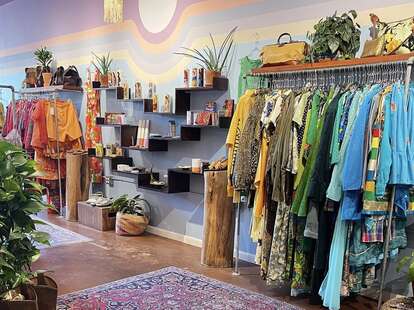 Top vintage 2025 clothing websites