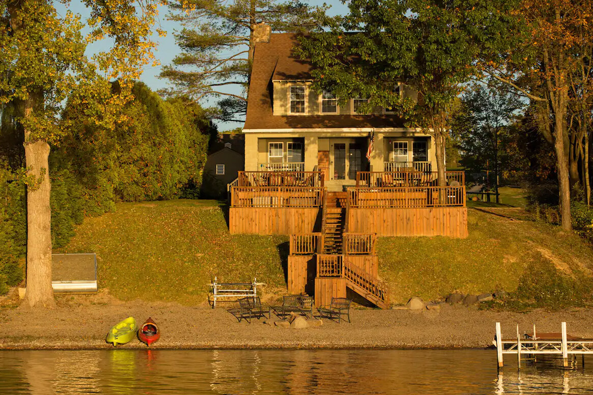 8-acre estate on Keuka Lake with boats & volleyball